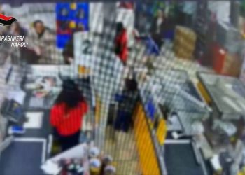 Tentato rapimento bambino in un supermercato a Caivano