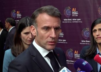 Meloni: “Giusto il richiamo di Mattarella, il Csm resti fuori dalle tensioni politiche. Sorpresa da Macron”