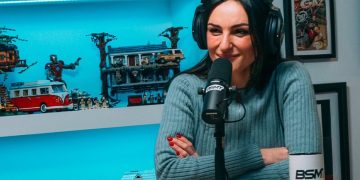 La cantante Arisa ospite del BSMT di Gianluca Gazzoli