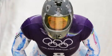 Chi sono le persone sul casco di Heraskevych