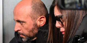 Crans-Montana, Moretti aggrediti prima dell'interrogatorio