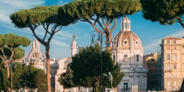 Crolla un albero ai Fori Imperiali