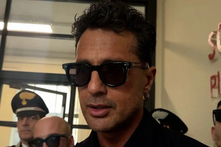 Fabrizio Corona passa al contrattacco con Mediaset