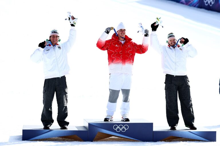 Il podio della discesa olimpica