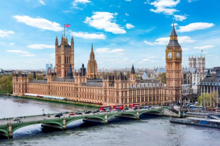 Londra nega le sue basi agli USA in caso di attacco all'Iran