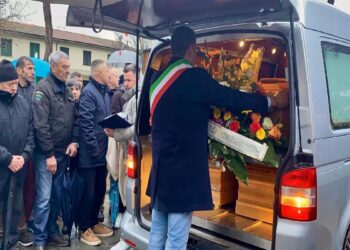 L'ultimo saluto alla famiglia Kola