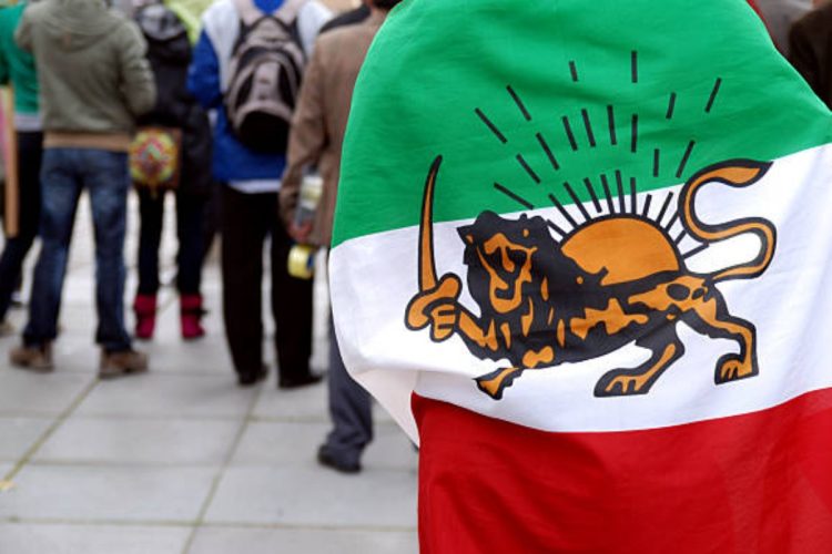 Polizia reprime le proteste in Iran