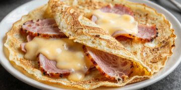 In Sicilia si preparano le crepes con prosciutto e formaggio: una cena gustosa per tutti