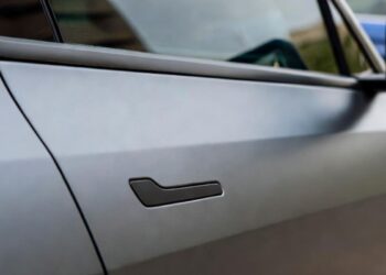 Dal 2027 la Cina vieta le maniglie a scomparsa: il motivo