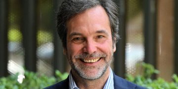 Un primo piano di Marco Lollobrigida