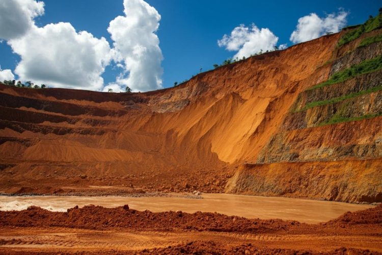 Repubblica Democratica del Congo, frana in una miniera di coltan: oltre 200 vittime