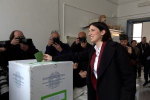 Referendum, Elly Schlein vota a Testaccio