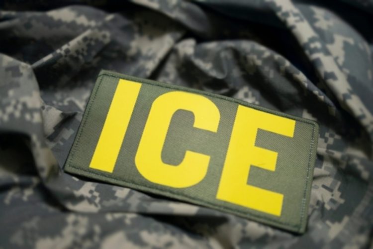 Agenti ICE negli aeroporti negli USA