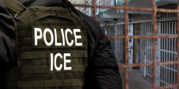Agenti ICE nella bufera negli USA
