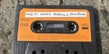 Cassetta con voce dei nonni