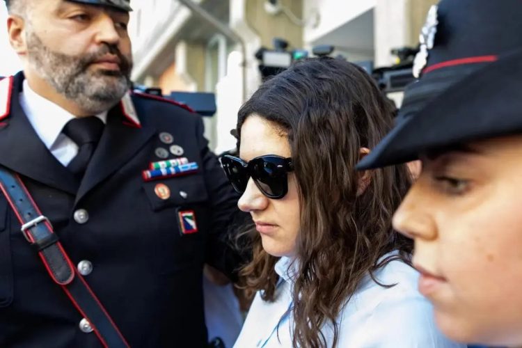 Chiara Petrolini in aula