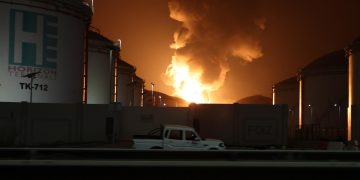 Fire at Fujeirah oil facility_ANSA