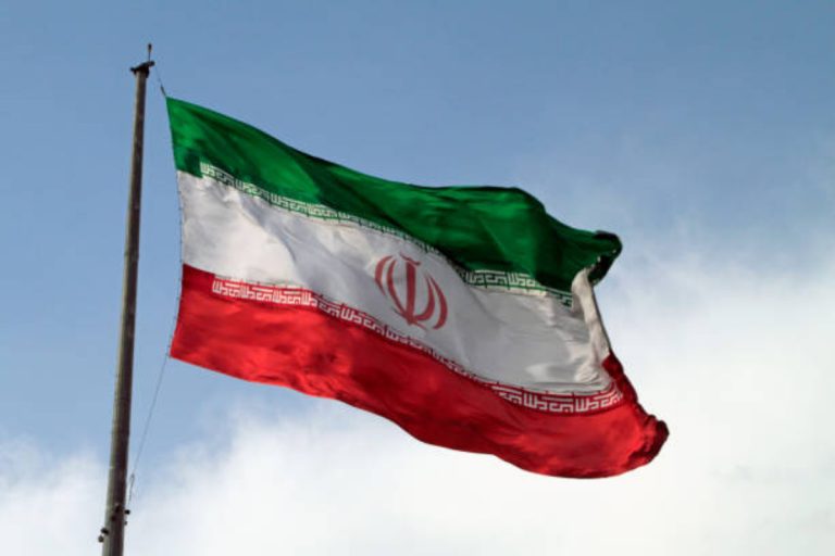 I media dell'Iran criticano i negoziati con gli USA