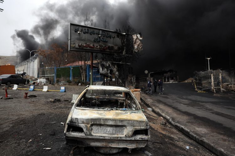 Israeli and US airstrikes targeted Tehran-s oil refinery