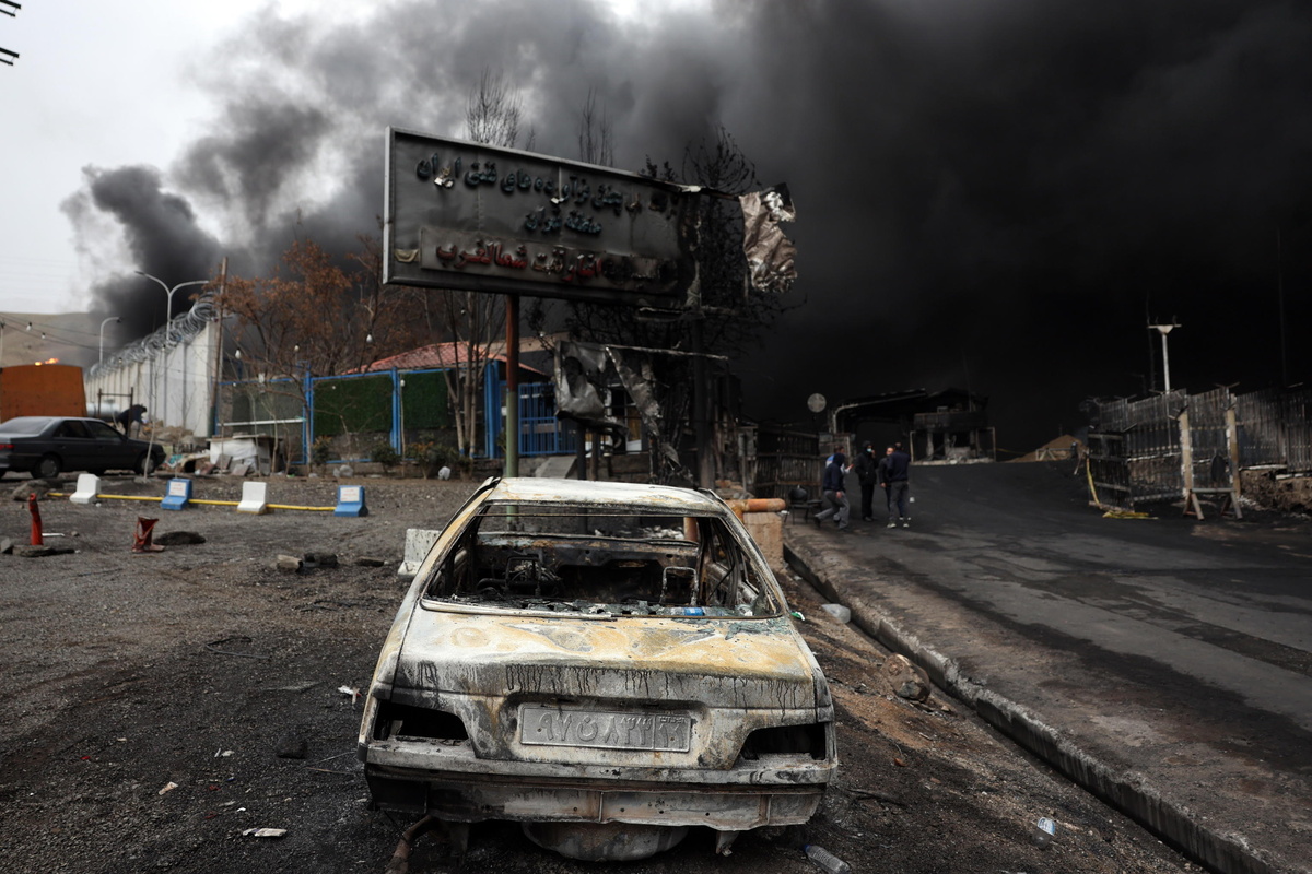 Israeli and US airstrikes targeted Tehran-s oil refinery