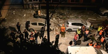 March 18, 2026, Central Israel, Ramat Gan, Israel Scene in central Israel following a strike by debris from an Iranian separating missile warhead