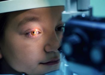 Nuova terapia per i danni alla cornea