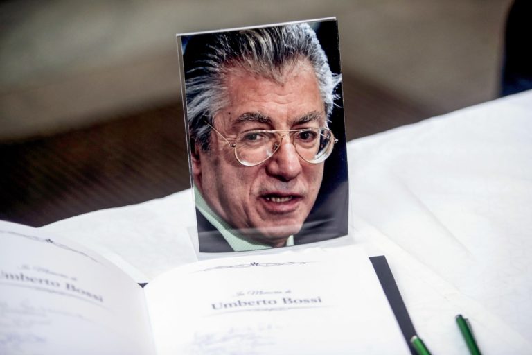 Omaggi a Umberto Bossi