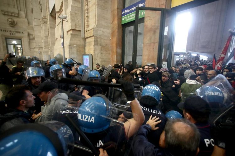 Scontri al corteo ProPal a Milano