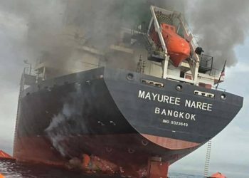 Stretto di Hormuz, nave thailandese centrata da missili iraniani