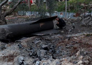 Guerra in Iran, la diretta | Trump: «Nessun cessate il fuoco», nuova ondata di missili su Israele e Golfo