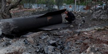 Guerra in Iran, la diretta | Trump: «Nessun cessate il fuoco», nuova ondata di missili su Israele e Golfo