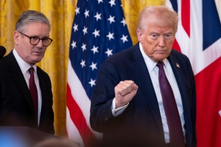 Trump critica Starmer
