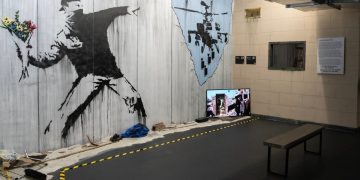 Una delle opere più famose di Banksy contro la guerra