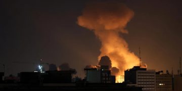 Video di un missile USA che colpisce vicino una scuola in Iran