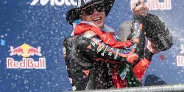 Bezzecchi trionfa ad Austin, torna leader MotoGP. Brillante prestazione Aprilia, Marquez quinto