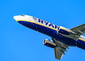 Aereo Ryanair lascia a terra i passeggeri e parte vuoto
