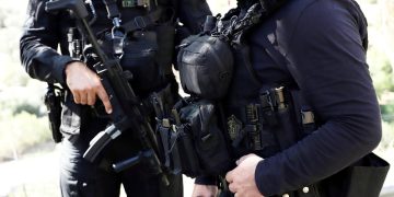 Agenti della polizia greca ad Atene