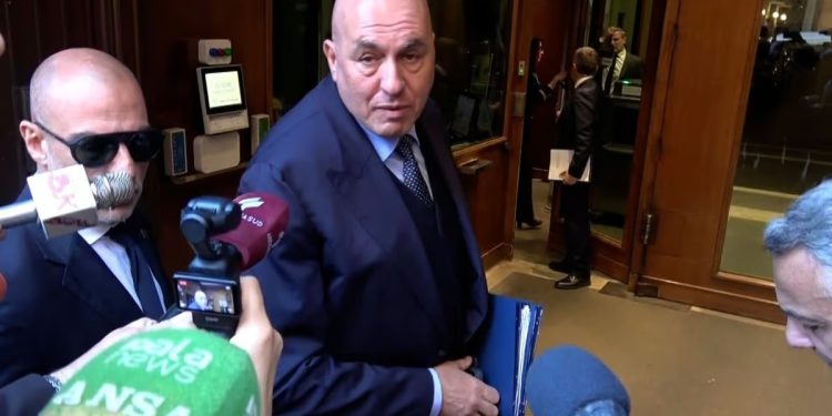 Crosetto sull'ultimatum di Trump all'Iran