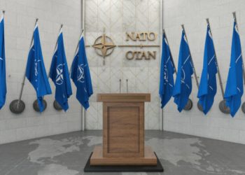 Duro scontro tra Trump e Starmer sulla Nato