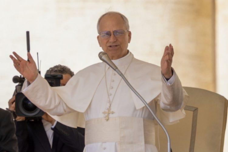 Il Papa condanna le minacce di Trump all'Iran