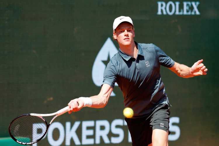 Jannik Sinner durante la partita con Tomas Machac