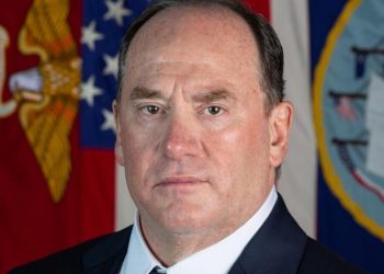 Licenziato il Segretario della Marina USA