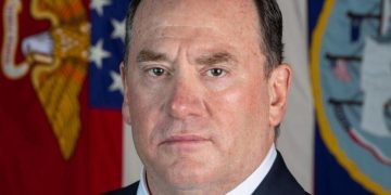 Licenziato il Segretario della Marina USA