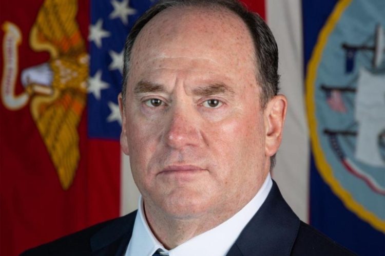 Licenziato il Segretario della Marina USA