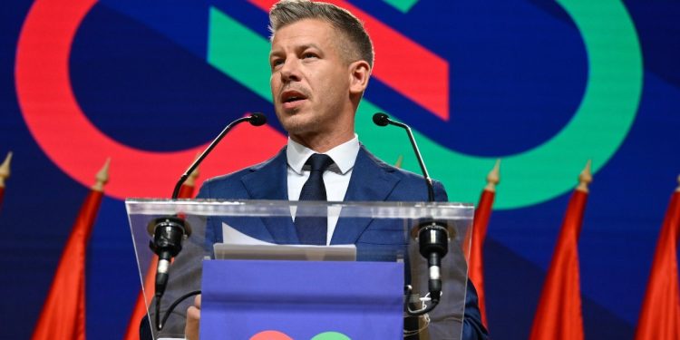 Magyar contro tv e radio in Ungheria