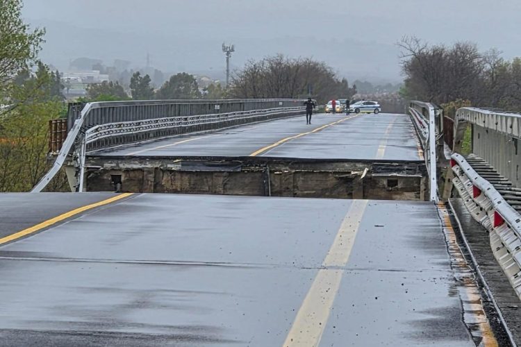 Maltempo in Molise: crolla il ponte sul Trigno
