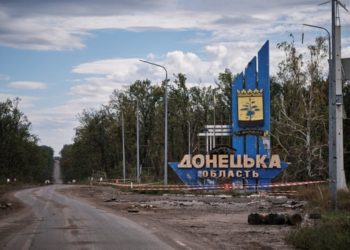 Minatori intrappolati nel Donetsk dopo un attacco ucraino