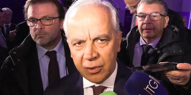 Piantedosi sul fermo di Sea-Watch