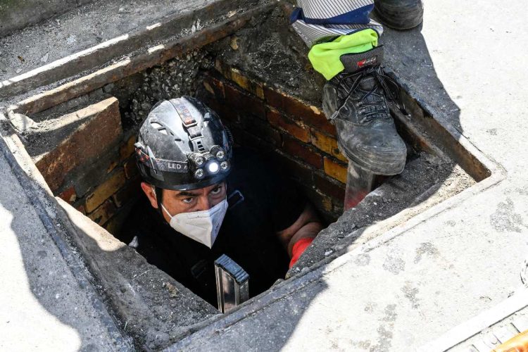 Rapina in banca a Napoli