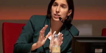 Schlein contro il governo